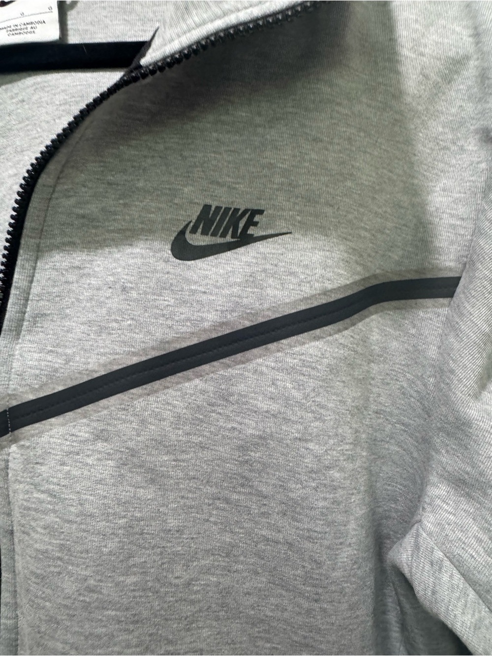 Nike Tech Light Gray Full-Zip Jacket with Black Trim | Good Used Condition - Picture 2 of 11